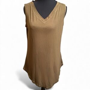 SOFT NIASHOT Sleeveless V-Neck Women's Top